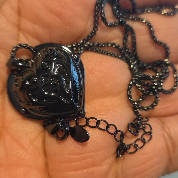 Heart-Shaped Yellow Stoned Pendant Necklace - Picture 3 of 3